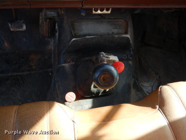 image for item DI0447 1994 GMC TopKick C5500  digger derrick truck