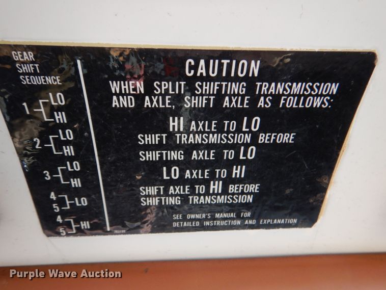 image for item DI0447 1994 GMC TopKick C5500  digger derrick truck