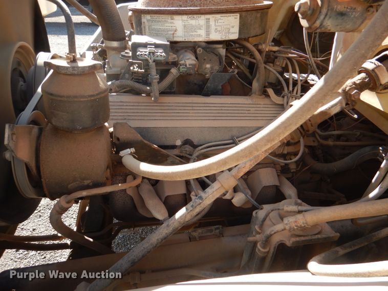 image for item DI0447 1994 GMC TopKick C5500  digger derrick truck