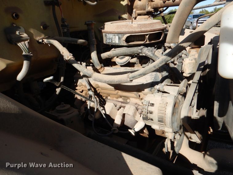 image for item DI0447 1994 GMC TopKick C5500  digger derrick truck