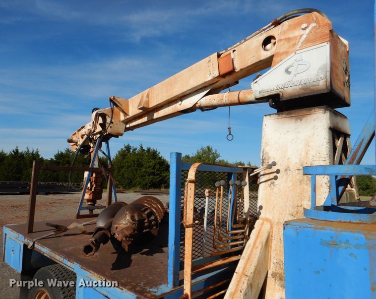 image for item DI0447 1994 GMC TopKick C5500  digger derrick truck