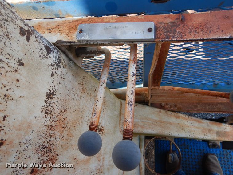 image for item DI0447 1994 GMC TopKick C5500  digger derrick truck