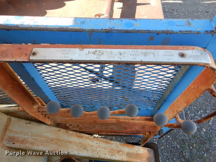 image for item DI0447 1994 GMC TopKick C5500  digger derrick truck