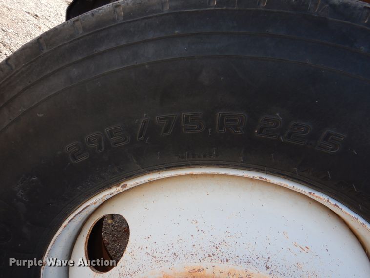 image for item DI0447 1994 GMC TopKick C5500  digger derrick truck