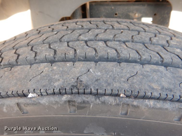 image for item DI0447 1994 GMC TopKick C5500  digger derrick truck