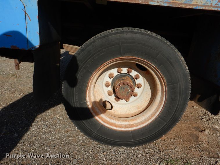 image for item DI0447 1994 GMC TopKick C5500  digger derrick truck