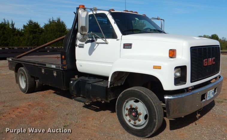 image for item DI0448 1999 GMC C6500  winch truck