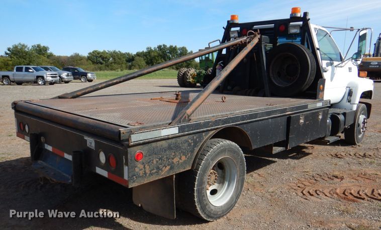 image for item DI0448 1999 GMC C6500  winch truck