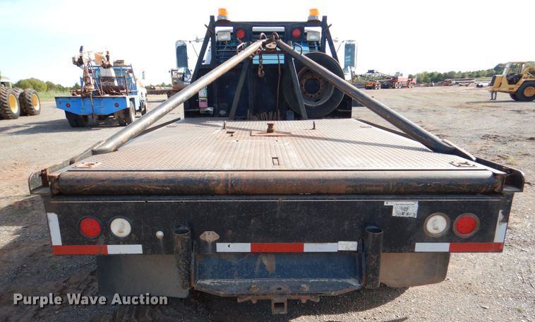 image for item DI0448 1999 GMC C6500  winch truck