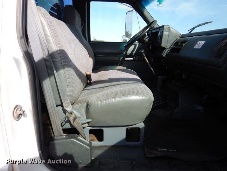 image for item DI0448 1999 GMC C6500  winch truck