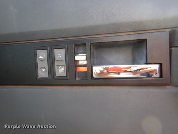 image for item DI0448 1999 GMC C6500  winch truck