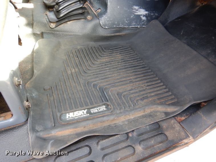 image for item DI0448 1999 GMC C6500  winch truck