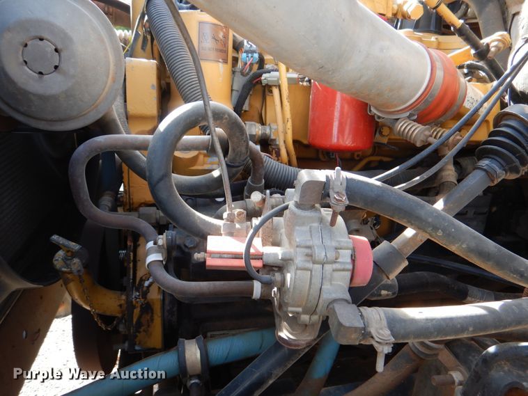 image for item DI0448 1999 GMC C6500  winch truck