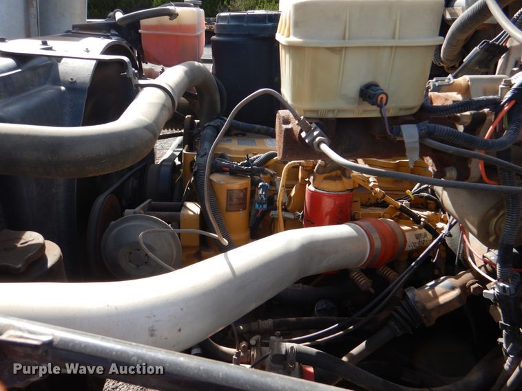 image for item DI0448 1999 GMC C6500  winch truck