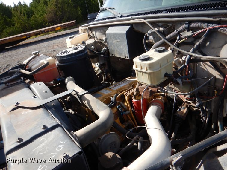 image for item DI0448 1999 GMC C6500  winch truck