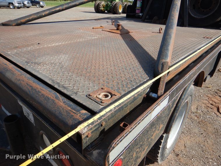 image for item DI0448 1999 GMC C6500  winch truck