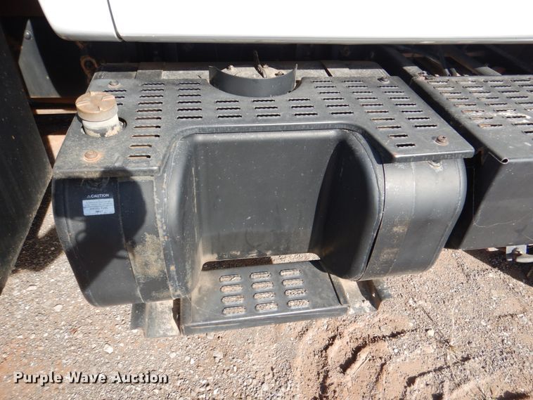 image for item DI0448 1999 GMC C6500  winch truck