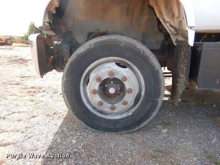 image for item DI0448 1999 GMC C6500  winch truck