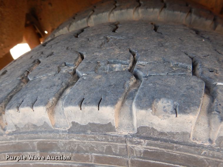 image for item DI0448 1999 GMC C6500  winch truck