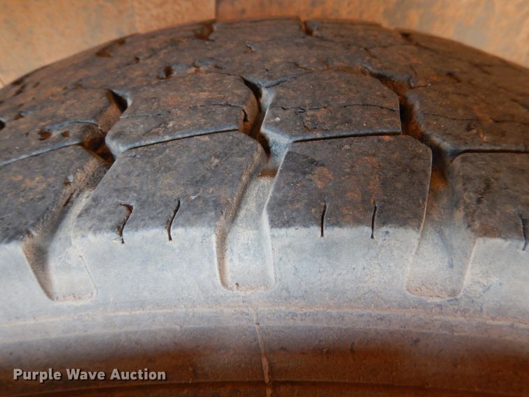 image for item DI0448 1999 GMC C6500  winch truck