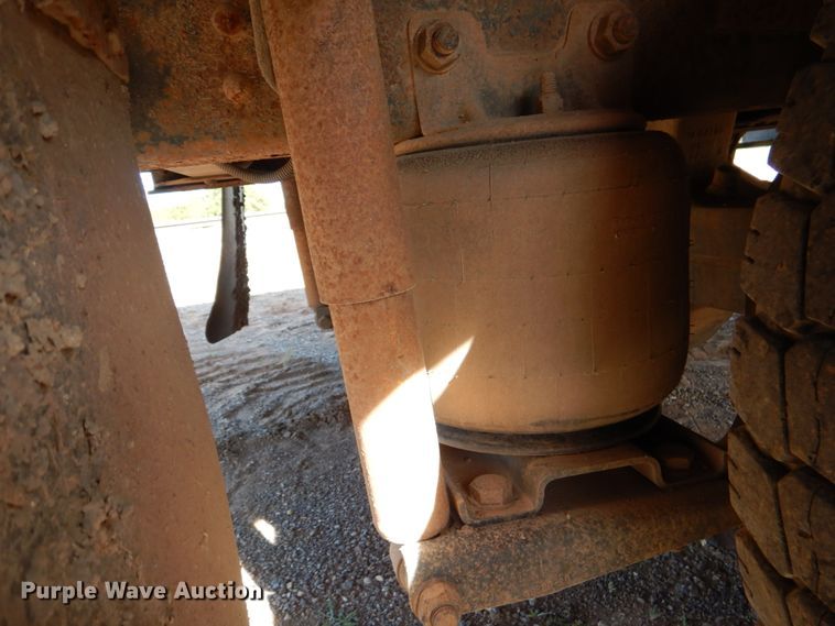 image for item DI0448 1999 GMC C6500  winch truck