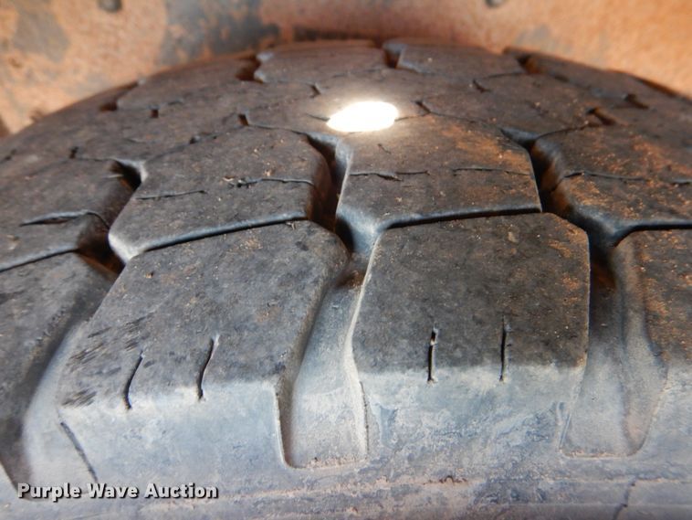 image for item DI0448 1999 GMC C6500  winch truck