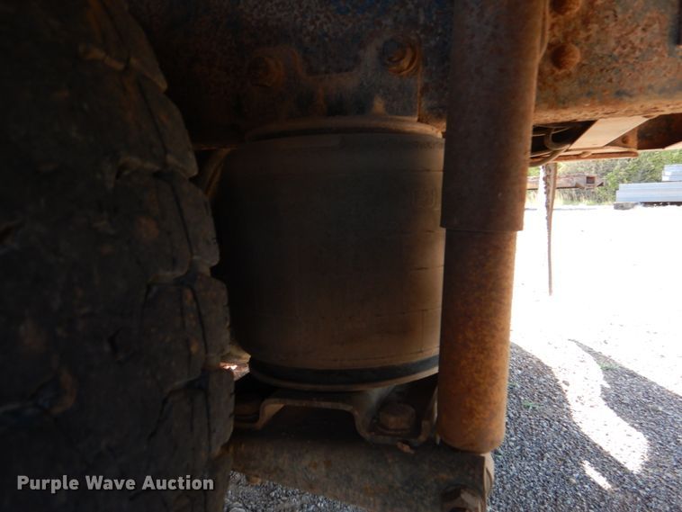 image for item DI0448 1999 GMC C6500  winch truck