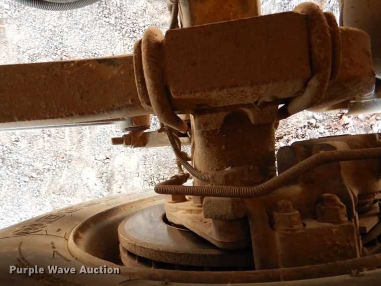 image for item DI0448 1999 GMC C6500  winch truck