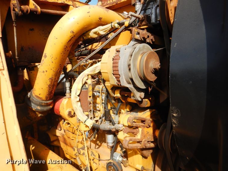 image for item DI0450 1983 John Deere 762A  water wagon