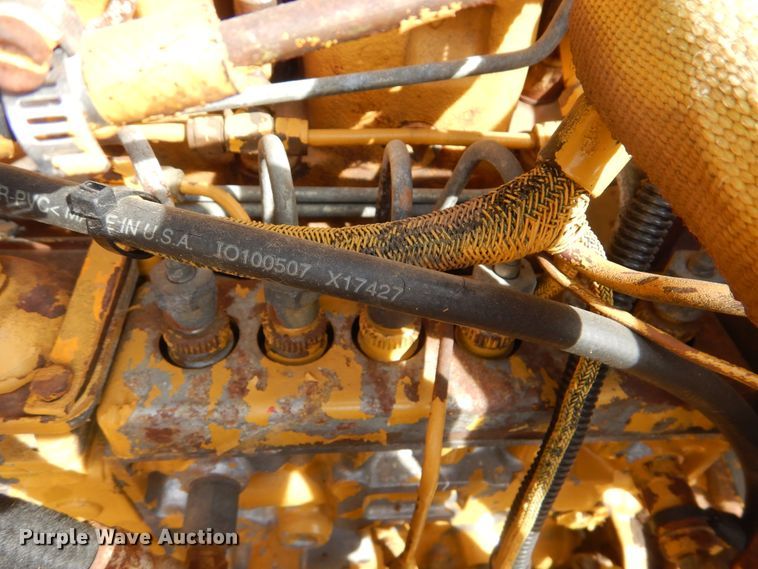 image for item DI0450 1983 John Deere 762A  water wagon