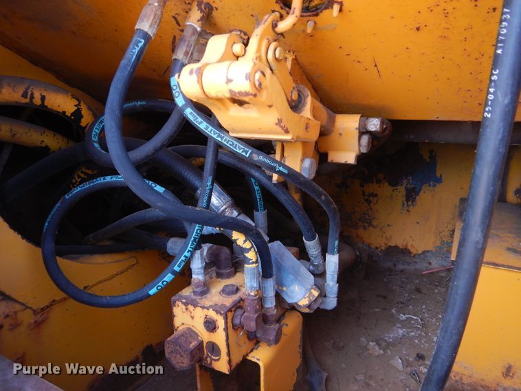 image for item DI0450 1983 John Deere 762A  water wagon