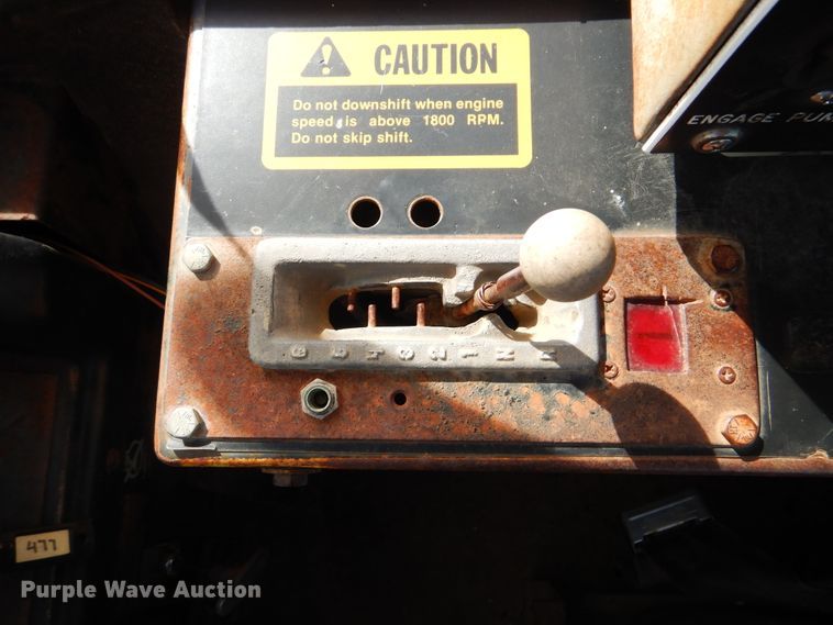 image for item DI0450 1983 John Deere 762A  water wagon