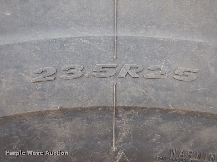 image for item DI0450 1983 John Deere 762A  water wagon