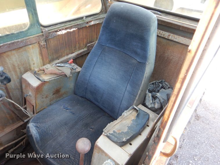 image for item DI0453 1979 Lorain LRT400  crane