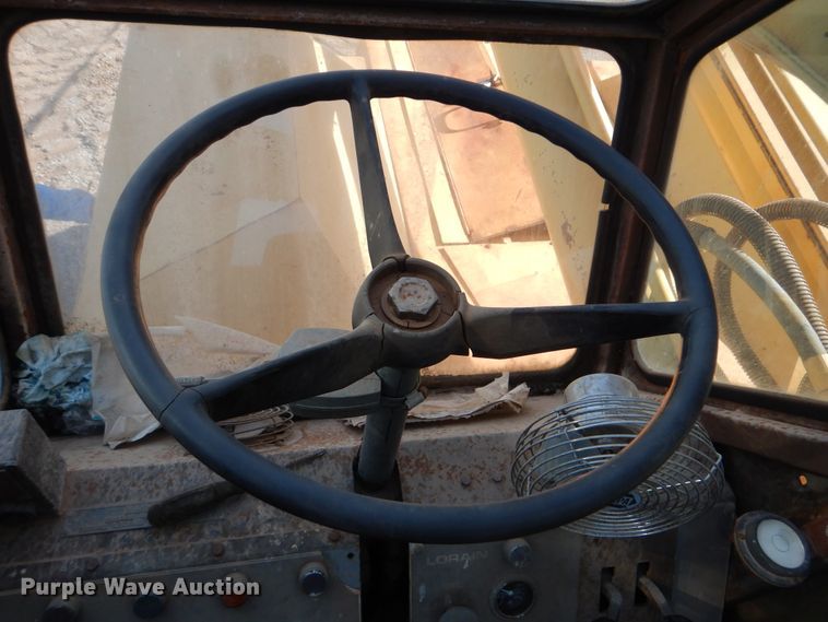 image for item DI0453 1979 Lorain LRT400  crane