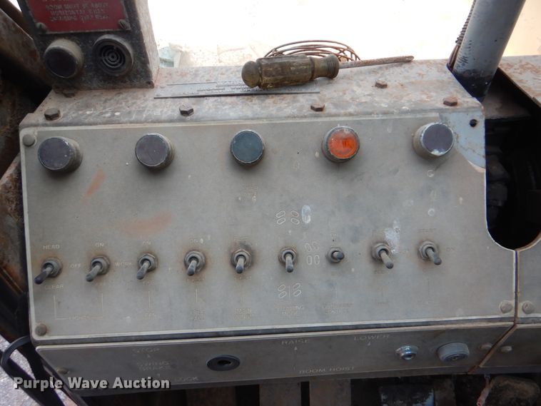 image for item DI0453 1979 Lorain LRT400  crane