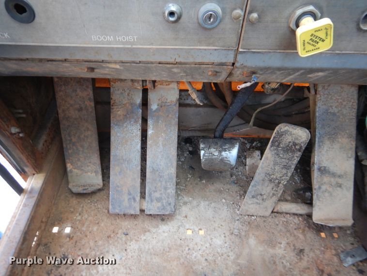 image for item DI0453 1979 Lorain LRT400  crane