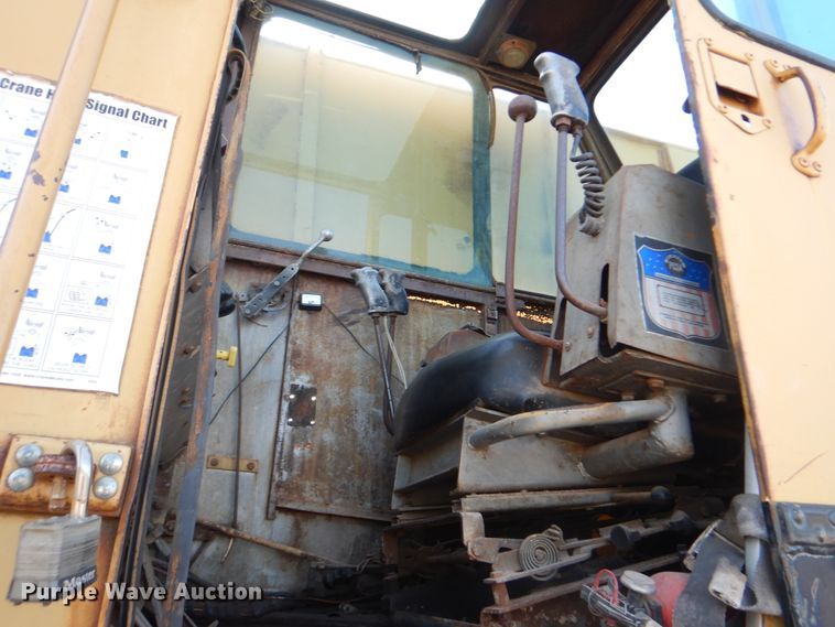 image for item DI0453 1979 Lorain LRT400  crane