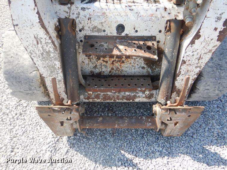 image for item DI0468 2002 Bobcat S250  skid steer loader