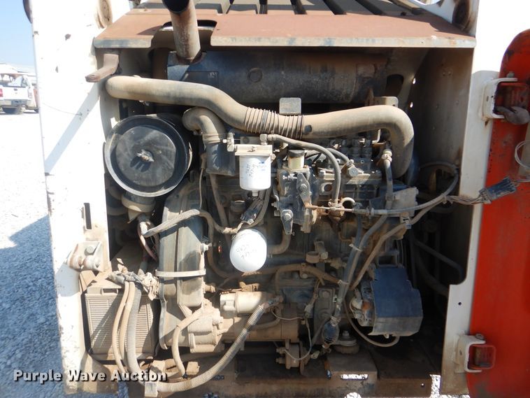 image for item DI0468 2002 Bobcat S250  skid steer loader