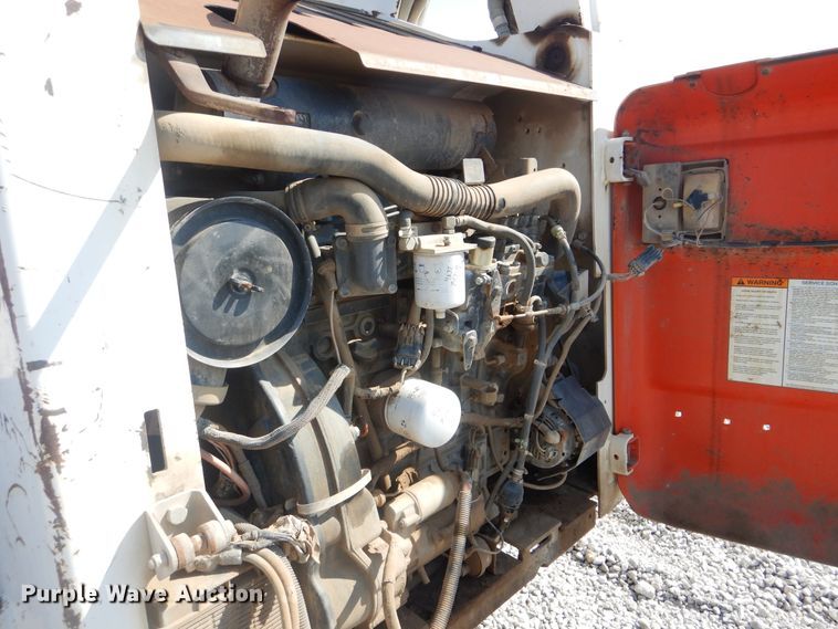 image for item DI0468 2002 Bobcat S250  skid steer loader