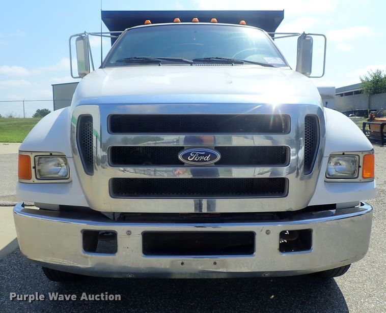 image for item DI4654 2005 Ford F650  dump truck