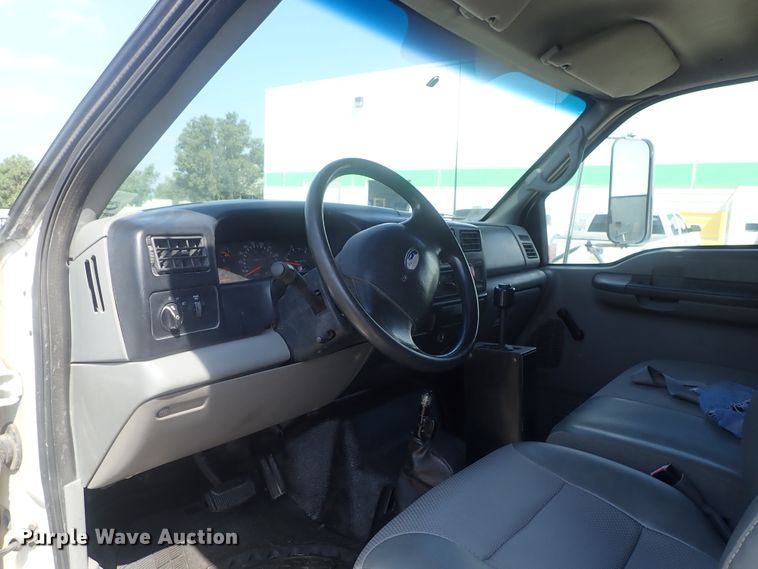 image for item DI4654 2005 Ford F650  dump truck