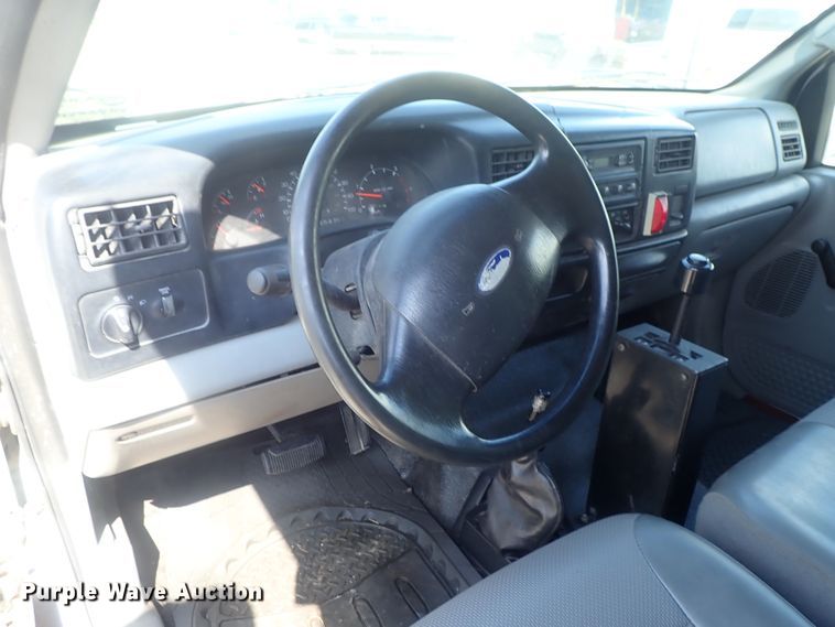 image for item DI4654 2005 Ford F650  dump truck