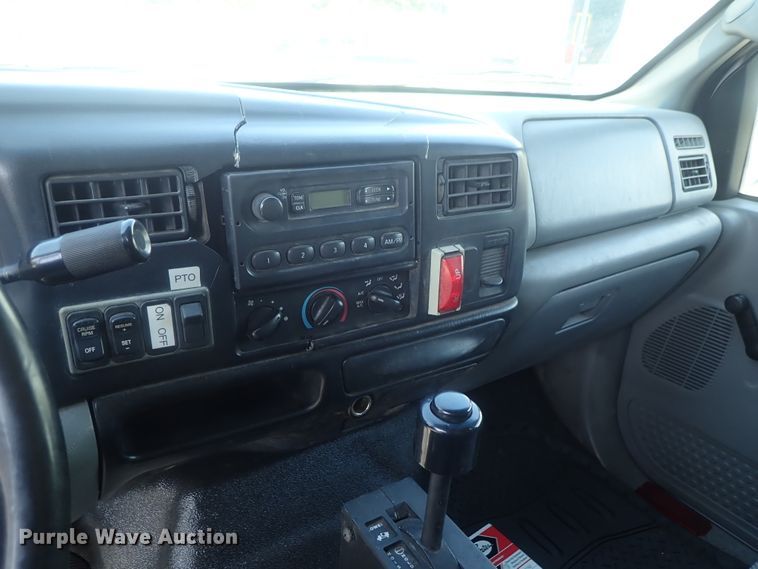 image for item DI4654 2005 Ford F650  dump truck