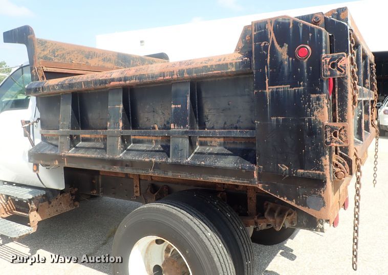 image for item DI4654 2005 Ford F650  dump truck