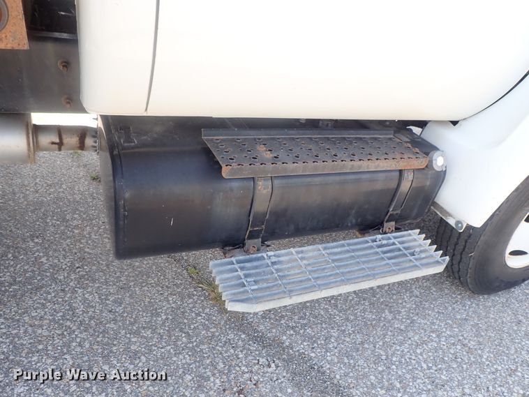 image for item DI4654 2005 Ford F650  dump truck