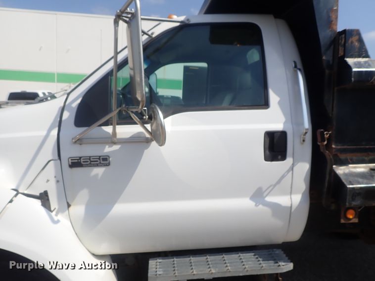 image for item DI4654 2005 Ford F650  dump truck