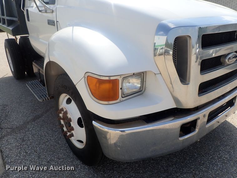 image for item DI4654 2005 Ford F650  dump truck