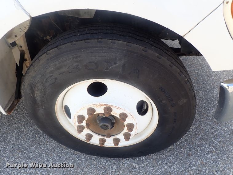 image for item DI4654 2005 Ford F650  dump truck